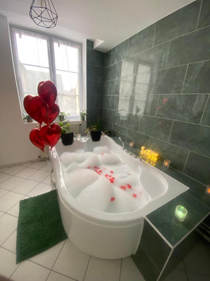 Evasion Tropicale - Studio Avec Spa, Cosy Et Renove Au Coeur De Soissons - 2 Pers Exterior foto